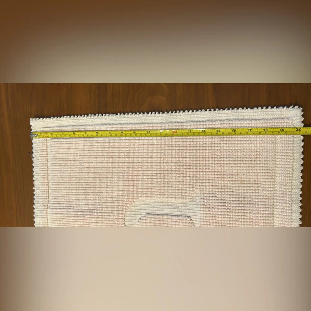 Elegant Pink Bath Mat